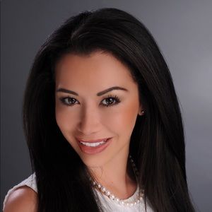 Meet your Posher, Ana